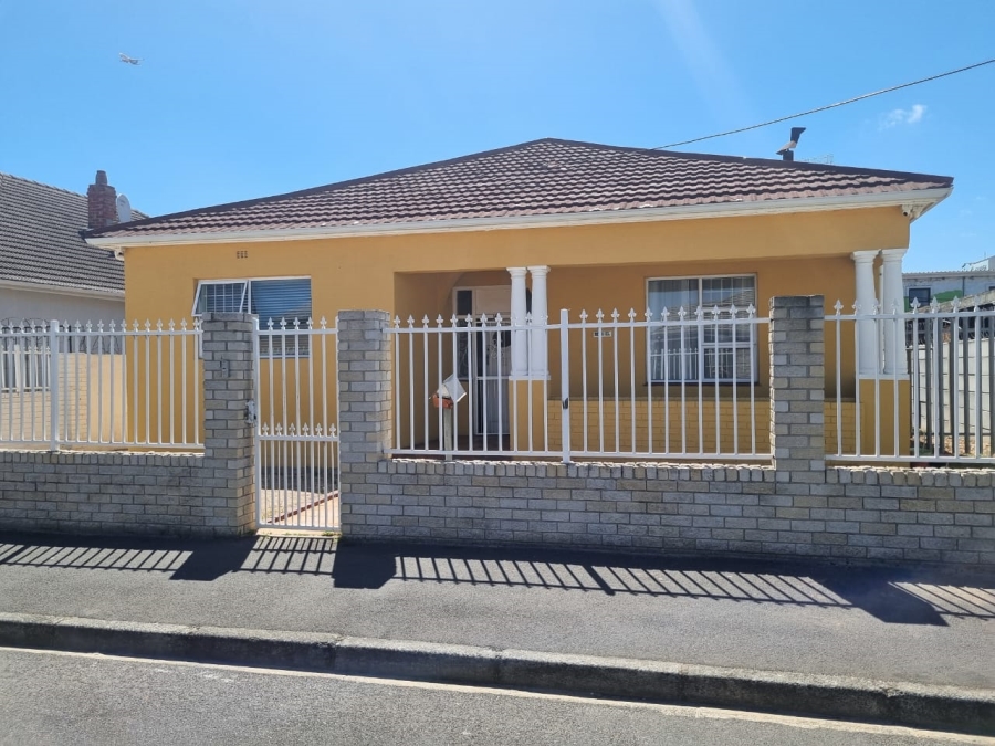 3 Bedroom Property for Sale in Parow Western Cape